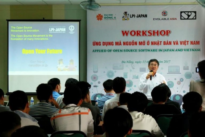 Ông Nguyễn Quang Thanh trình bày tham luận tại hội thảo.
